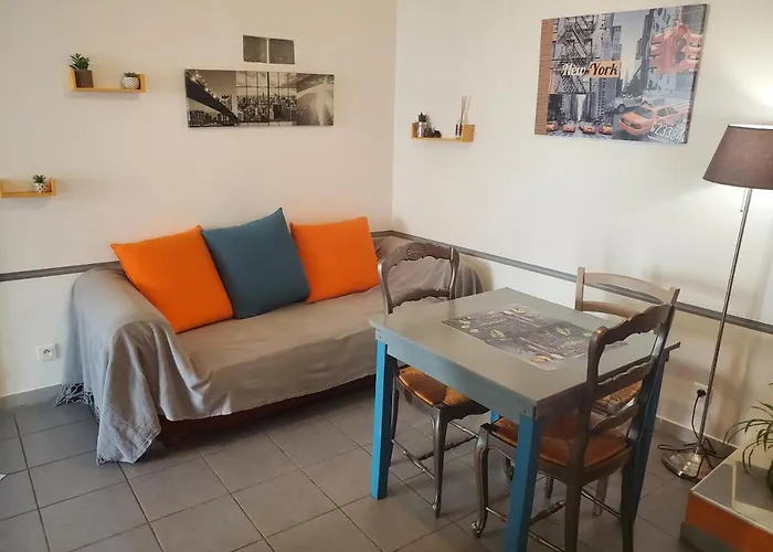 Pause Appart 40 M2 Avec Cour Privative - Spacieux & Confortable