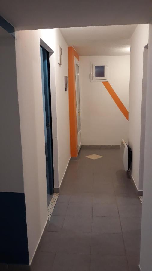 Pause 40 M2 Avec Cour Privative - Spacieux & Confortable Apartment Saint-Ambroix